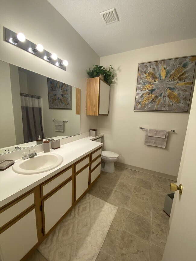 Huntington Woods Apartments For Rent in Bristol, CT