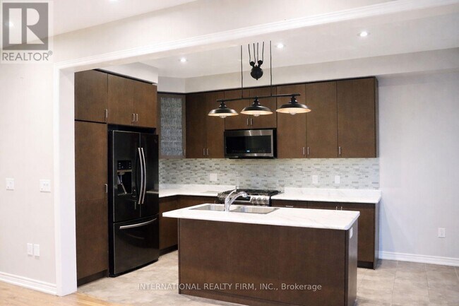 Photo - 1477 Pratt Heights