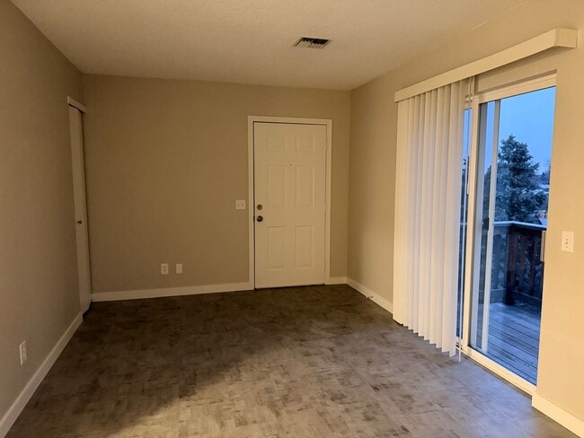 Photo - 1073 NE Hidden Valley Dr