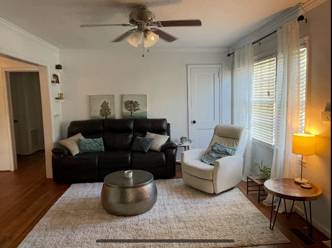 Photo - 1659 Dresden Dr NE