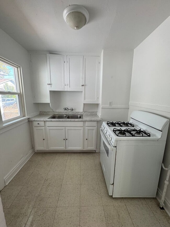 Photo - 3211 Adams Ave Unit 3211 Adams Avenue - 4
