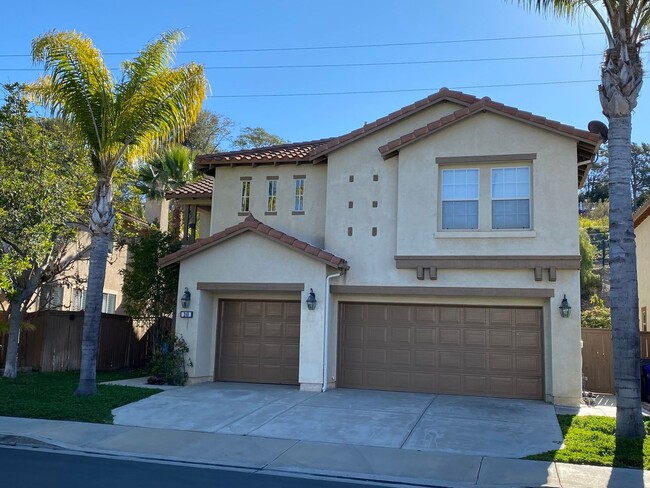 Spacious single family home in Oceanside! - Spacious single family home in Oceanside!