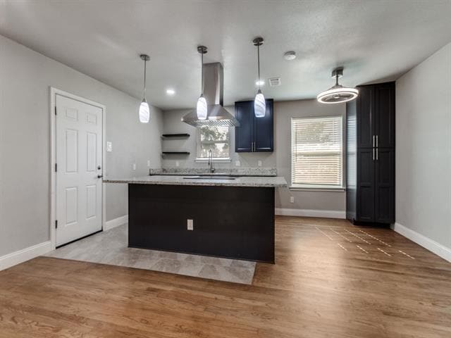 Photo - 328 La Salle Dr