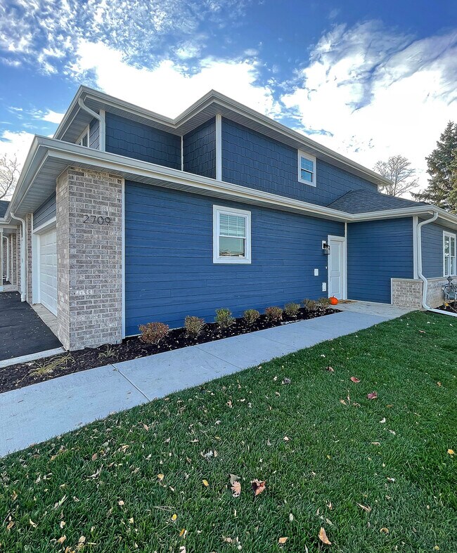 The Crossings Apartments For Rent in Pewaukee, WI