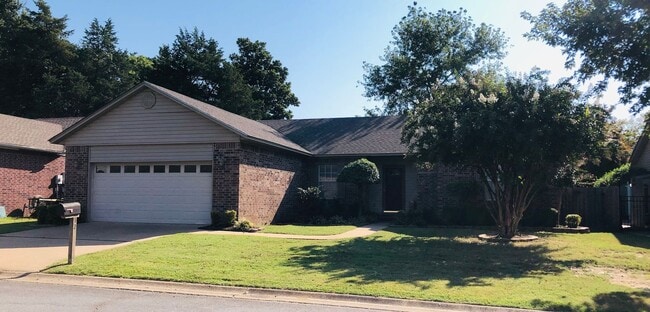 Building Photo - 92 Lelia Ln