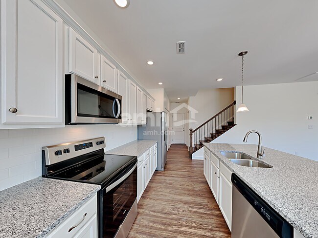Photo - 3213 Pinemount Rd