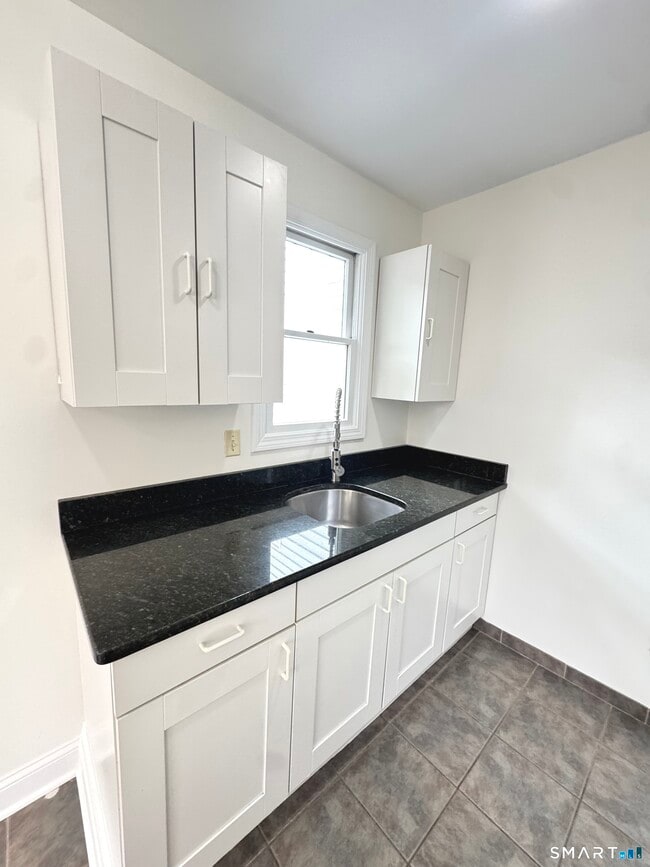 93 New Canaan Ave Unidad 1A