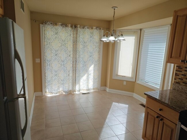 Photo - 5960 Niles St