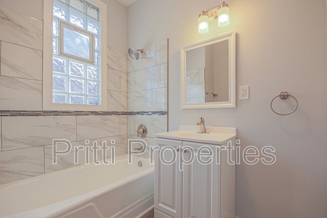 Photo - 7432 S Maryland Ave