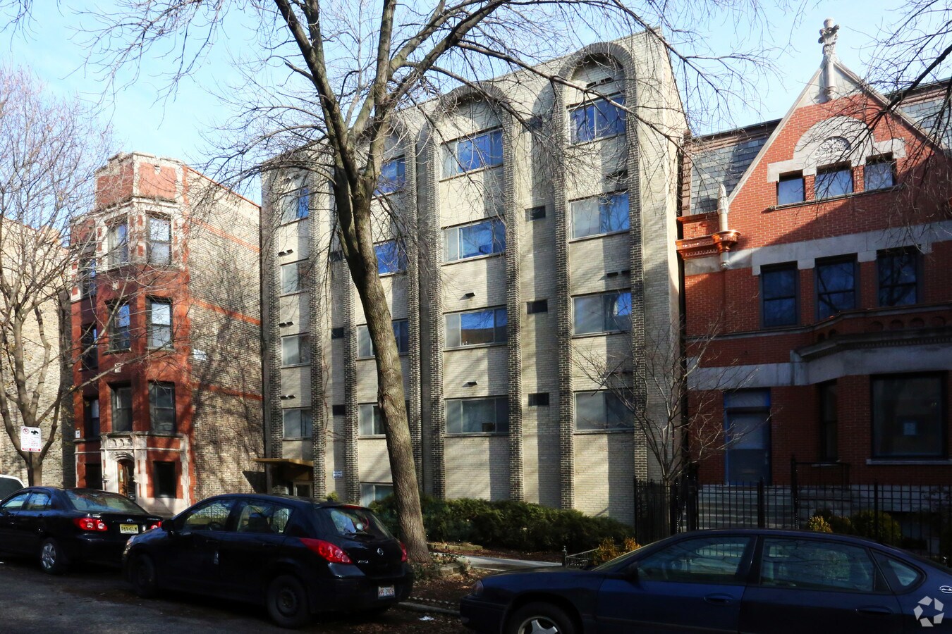 2827 N Cambridge Ave - 2827 N Cambridge Ave