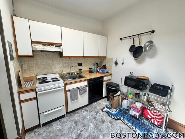 17 Aberdeen St Unit 6
