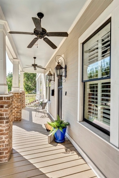 Photo - 1525 Oxford St