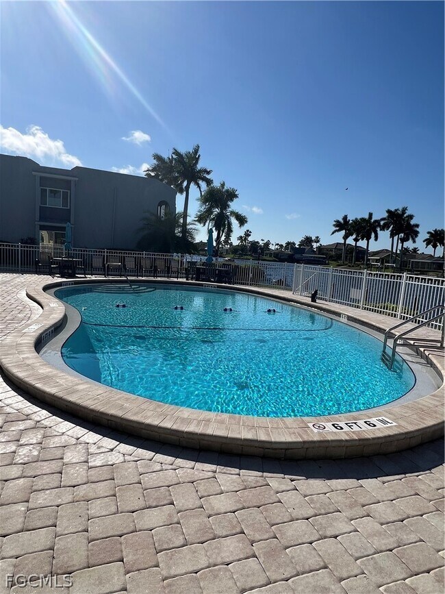 Photo - 1908 SE 43rd St Unidad 208