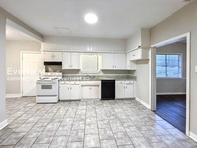 Photo - 115 Front St