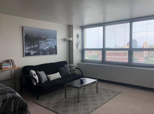 Photo - 1700 E 56th St Unit 1706