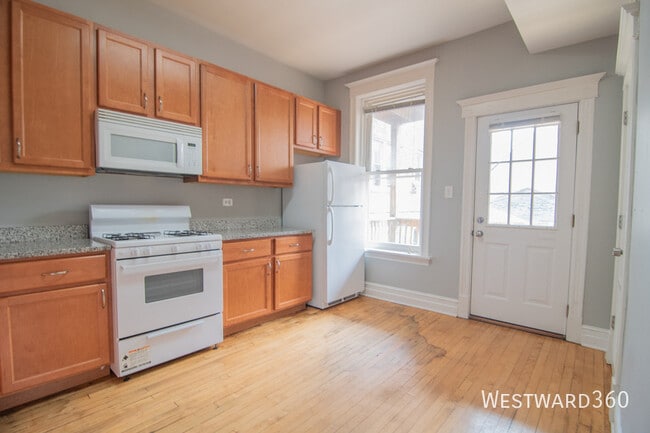 Photo - 2844 N Whipple St Unit 2F