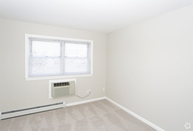 Saddle Brook Apartments