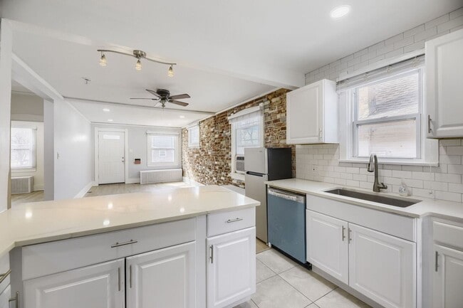 Photo - LOCATION LOCATION! Charming and updated bungalow located just west of Wash Park!!  Move in Specia...