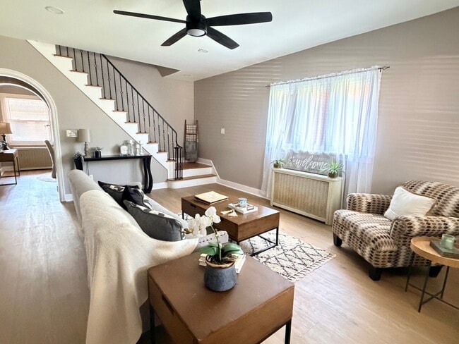 Photo - 5642 Solway St