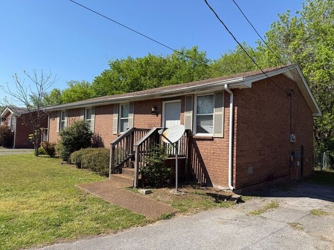 Building Photo - Inglewood Duplex Available Now!