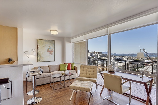 Photo - Crystal Tower Apartments