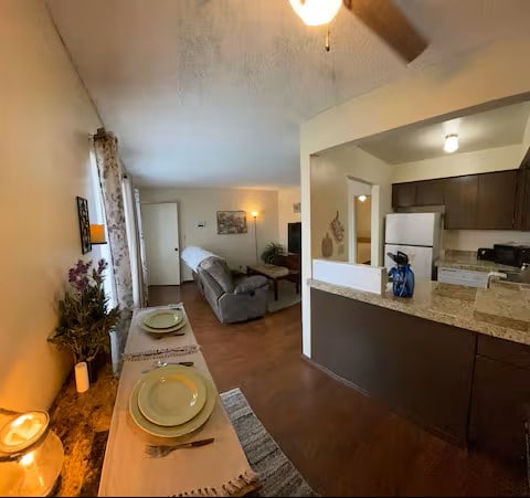 Photo - 1030 SE Main St