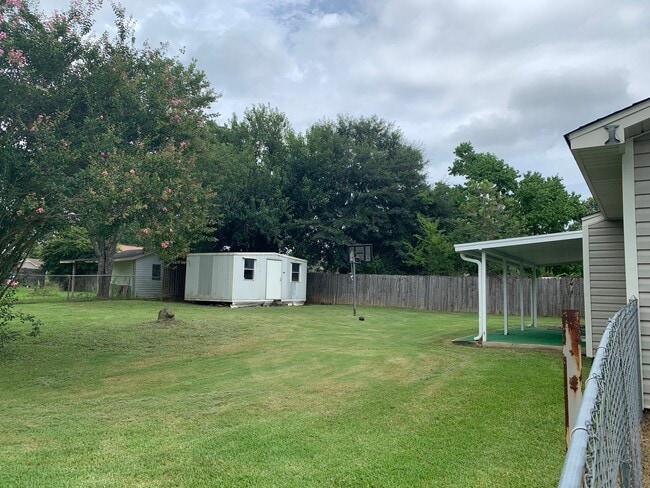 Photo - 2705 Nottingham Way