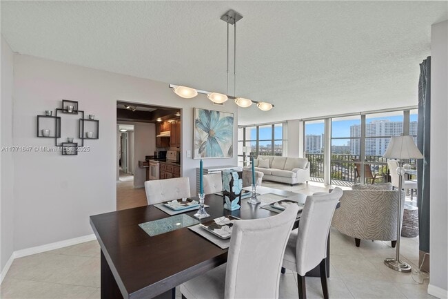 Photo - 800 Parkview Dr