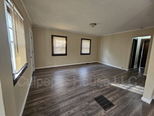 Photo - 1046 Slater St