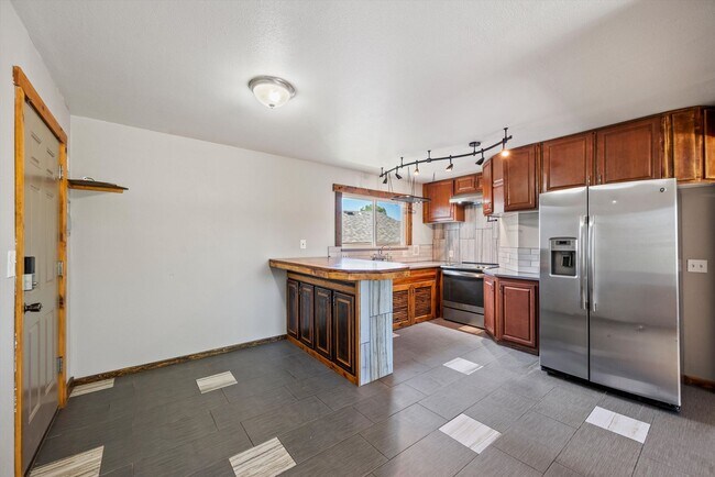 Photo - 4900 Martin Luther King Blvd. Unidad #1
