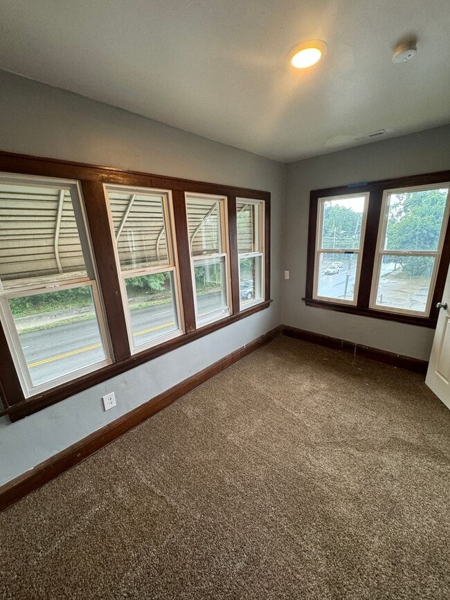 Photo - 235 S Arlington St Unidad 3