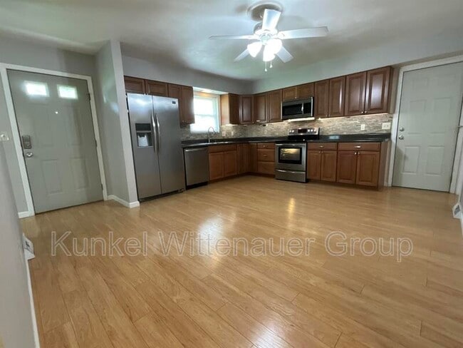 Photo - 304 S Hilgard St