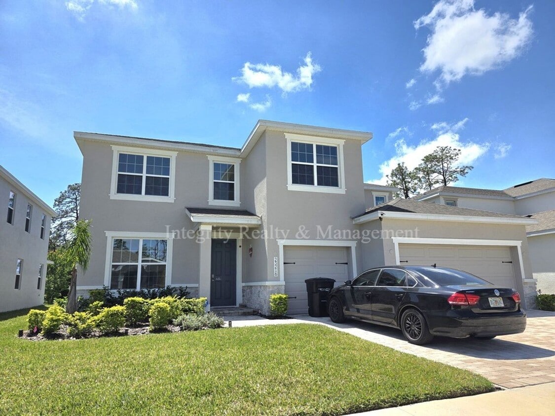 Photo - 4 Bed/3.5 Bath, 3,275 Sqft - 23216 Pachino Way Lutz, FL 33549