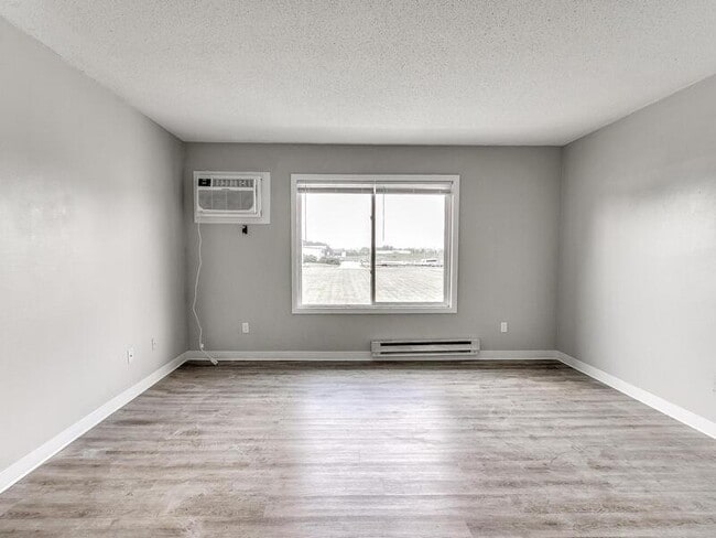 Photo - Evergreen Lane Apartments