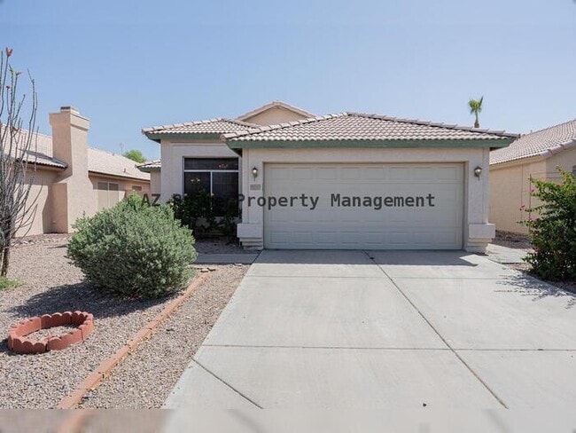 Photo - 601 S Silverbrush Dr