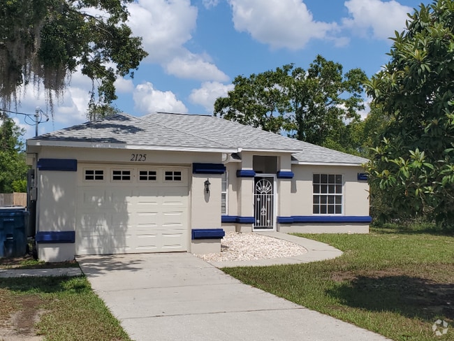 Building Photo - 2125 Deborah Dr Rental