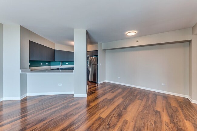 Photo - 1715 Chicago Ave Unidad 907N