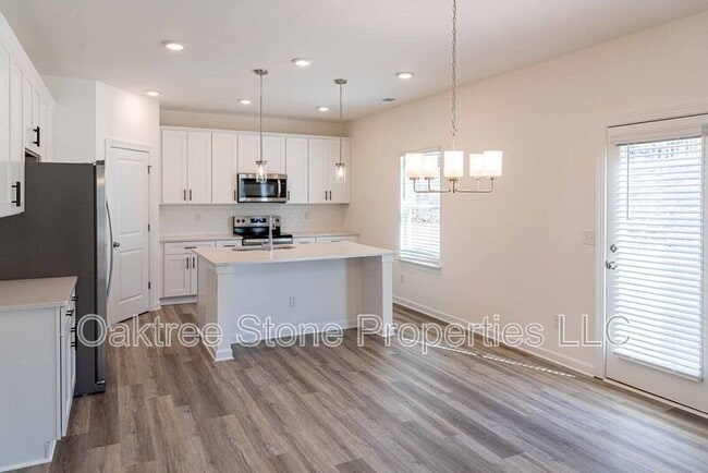 Photo - 3378 Skyland Dr