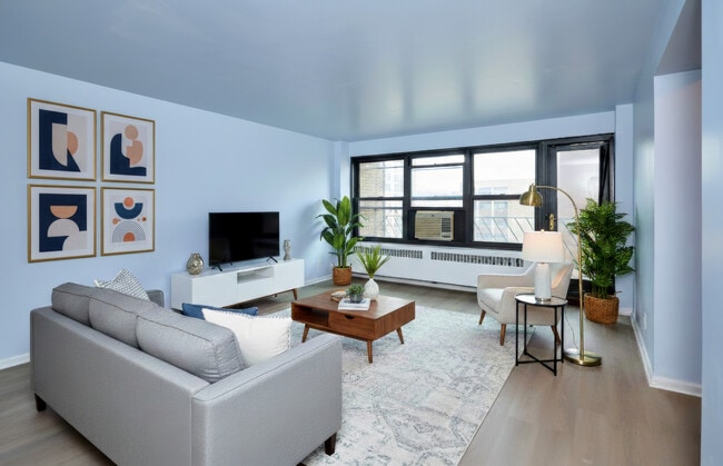 Photo - 6118 N Sheridan Rd