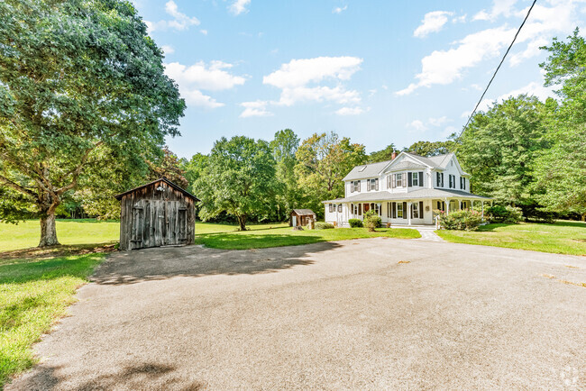 Building Photo - 17300 Aquasco Farm Rd Rental