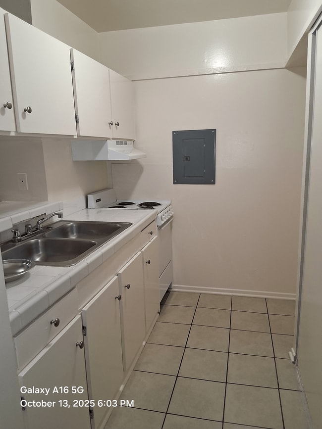 Building Photo - 4737 Artesia Blvd