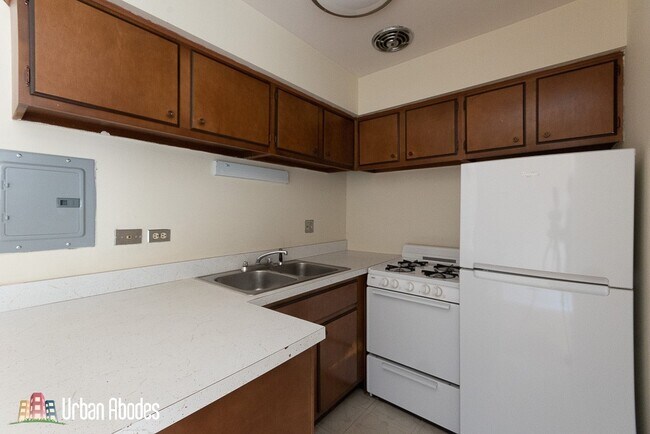 Photo - 659 W Wrightwood Ave Unit M00B