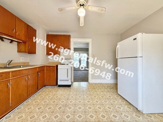 Photo - 1002 Columbia Ave Unit 1002 1/2 Columbia Ave