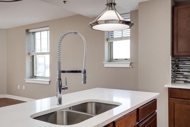 Photo - 525 W Lafayette Blvd Unit 18D