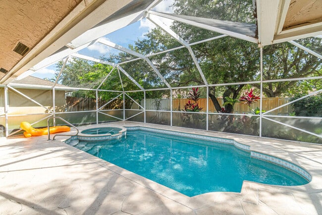 Photo - 1840 Hollyhock Rd