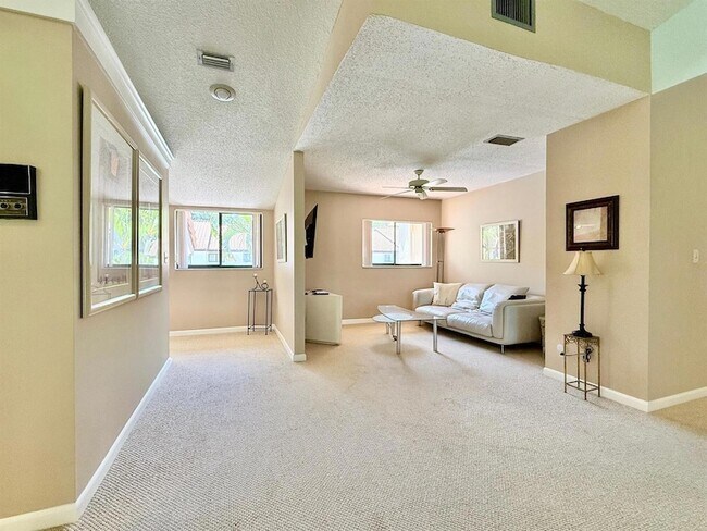 10678 Ocean Palm Way Unit 202