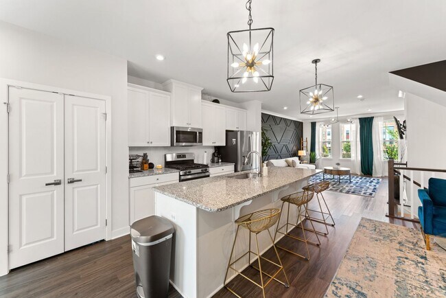 Photo - 4733 Towne Park Rd