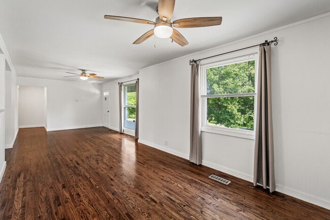 Photo - 2219 Dearborn Dr