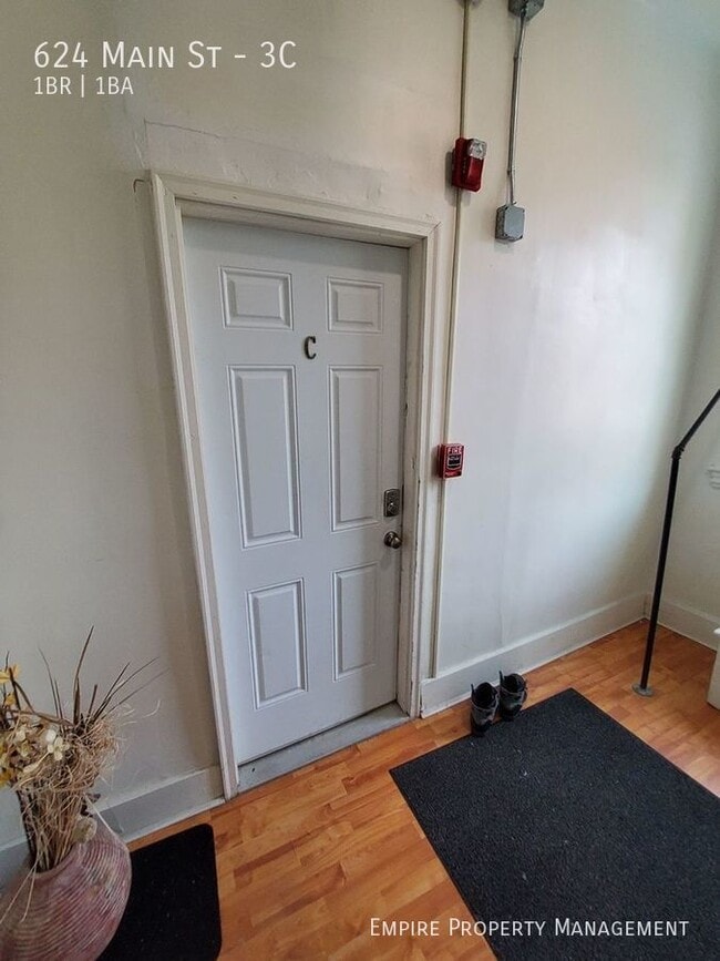 Photo - 624 Main St Unit 3C
