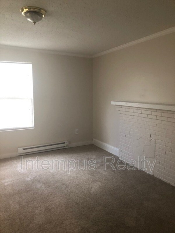 Photo - 1602 Dora St Unit Apt A